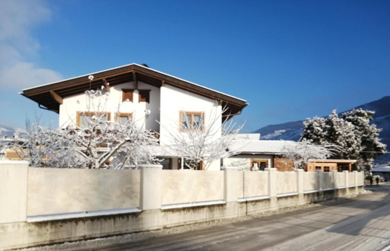 Haus-Elisabeth Apartment Uderns Exterior photo